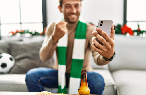 كيفية تنزيل تطبيق التوقعات الرياضية على الهاتف الذكي